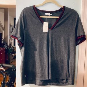 🔻NWT XL Crescent Drive V-Neck T-Shirt